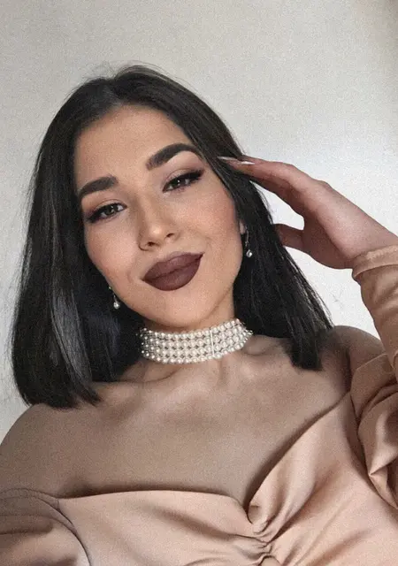 Анна из Владивостока, ищу на сайте приятное времяпровождение