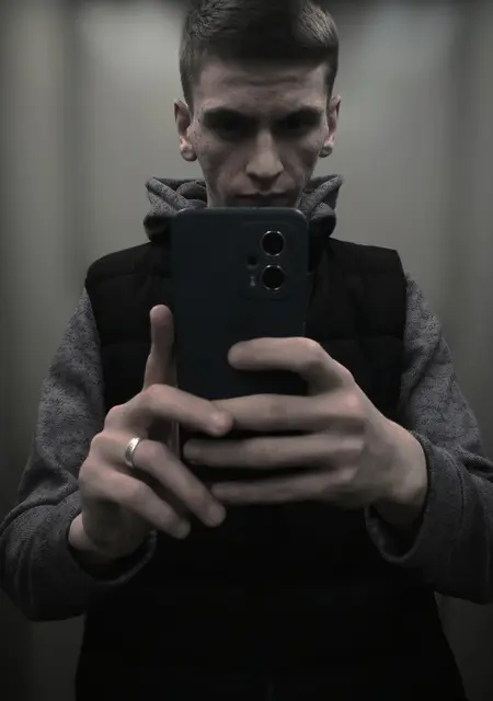 Я Артем, 20, знакомлюсь для вирта в Волгограде