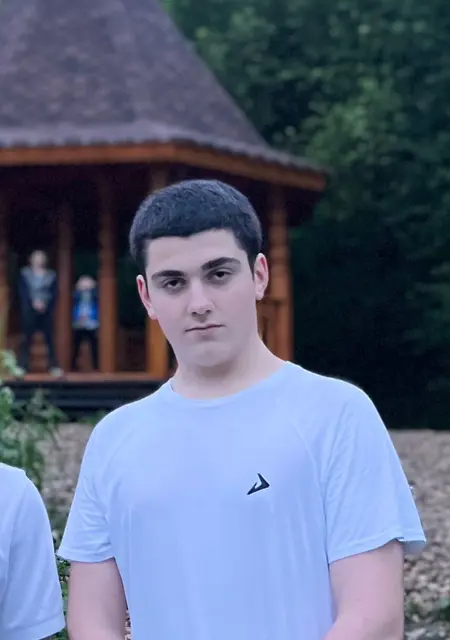 Я Рустам, 19, знакомлюсь без обязательств в Вязьме