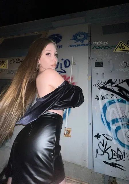 Я Полина, 19, знакомлюсь для общения в Новороссийске