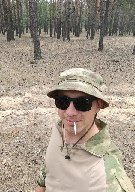 Я Денчик, 32, из Донецка, ищу знакомства на одну ночь