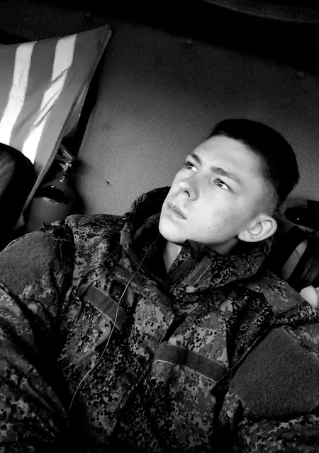 Я Дмитрий, 21, знакомлюсь на одну ночь в Ельце