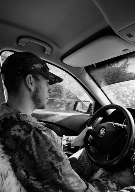 Я Александр, 26, из Миасса, ищу знакомство для общения