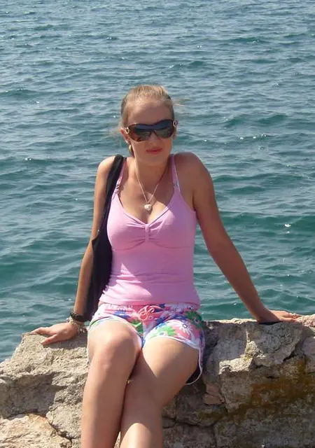 Инна из Кстова, мне 24, познакомлюсь для общения