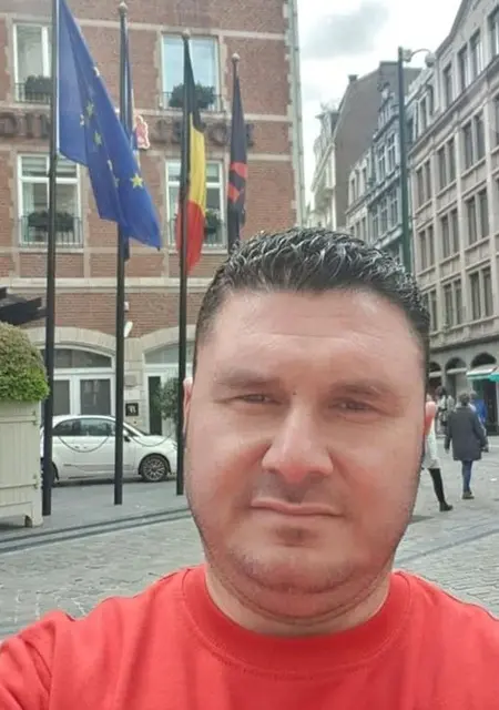 Zaher Yassir из Берлина