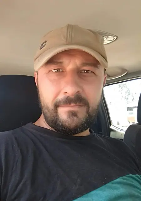 Олег из Каменска, ищу на сайте знакомства без обязательств