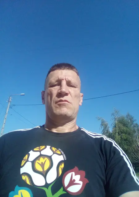 Я Влад, 54, знакомлюсь без обязательств в Ульяновске