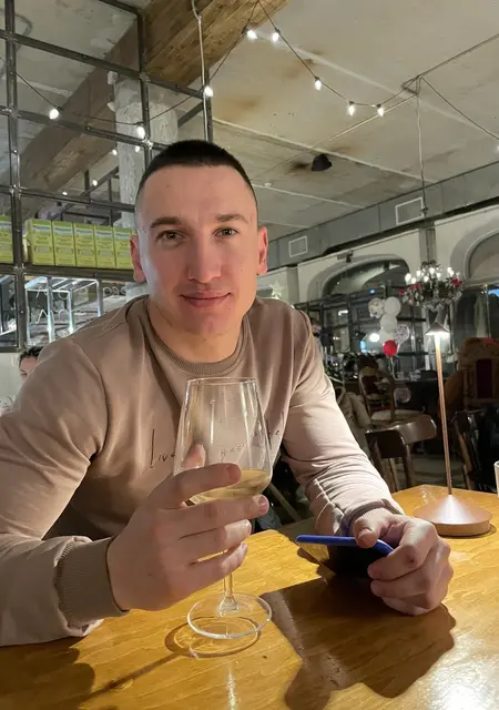 Я Іван, 29 років з Чернівців, шукаю знайомство для спільних подорожей