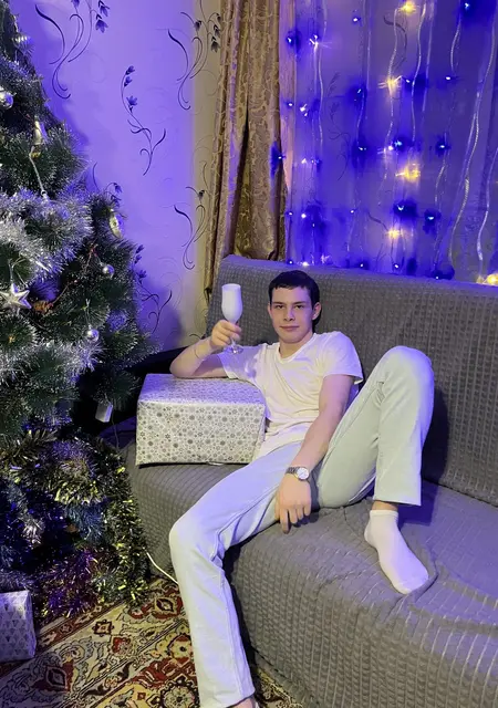 Я Мэтью Макконахи, 23, из Киреевска, ищу знакомства без обязательств