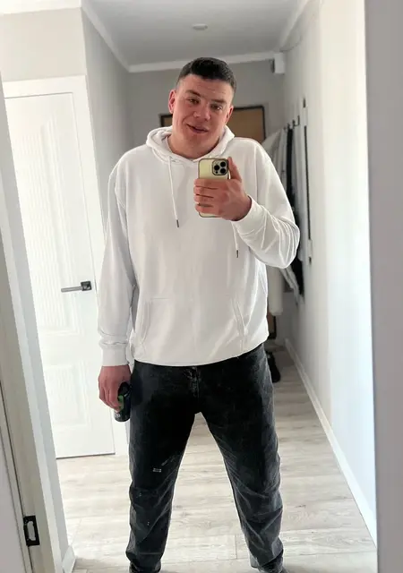 Ильюша из Кингисеппа, мне 26, познакомлюсь для приятного времяпровождения