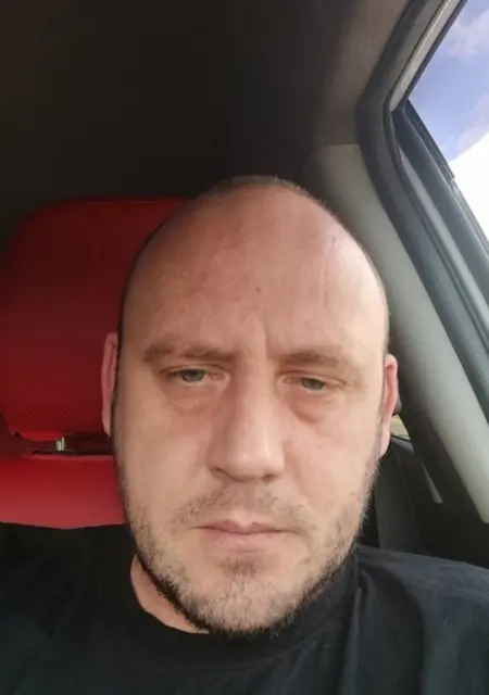 Я Никита, 41, из Красноярска, ищу знакомства без обязательств