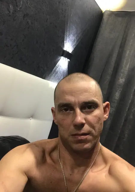 Bad из Саратова, ищу на сайте открытые отношения