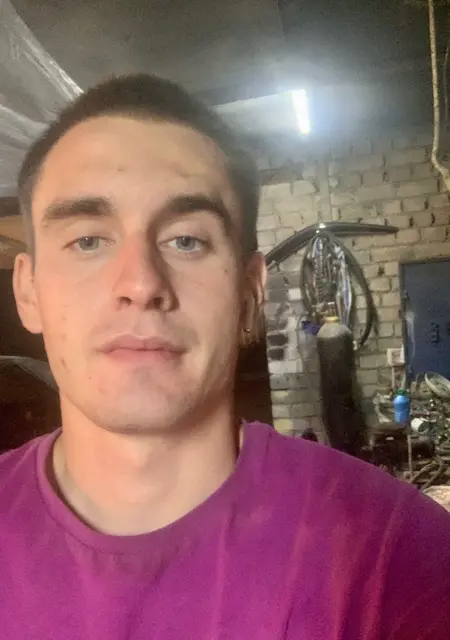 Я Anatoly, 23, знакомлюсь для общения в Буденновске