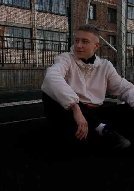 Я Сергей, 20, из Читы, ищу знакомство для общения