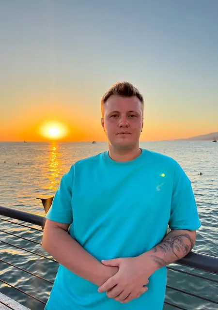 Dmitrii из Бугульмы, ищу на сайте приятное времяпровождение