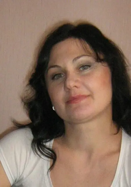 Елена из Ачинска, мне 43, познакомлюсь на одну ночь