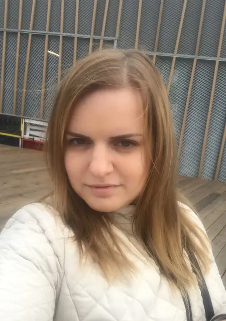 Света из Санкт-Петербурга, ищу на сайте знакомства без обязательств