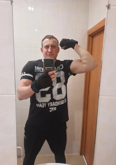 Я Максим, 36, знакомлюсь без обязательств в Череповце