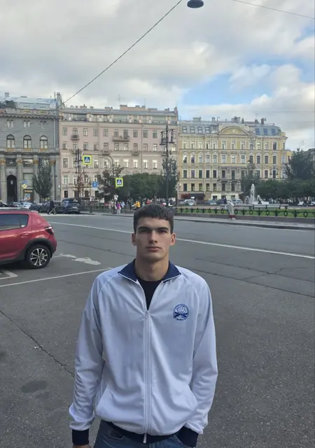 Я Андрей, 18, из Новосибирска, ищу знакомство для общения