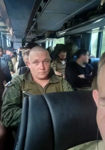 Евгений из Сертолова, мне 33, познакомлюсь на одну ночь