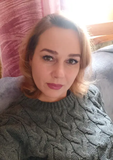 Я Марианна, 42, из Санкт-Петербурга, ищу знакомство для приятного времяпровождения