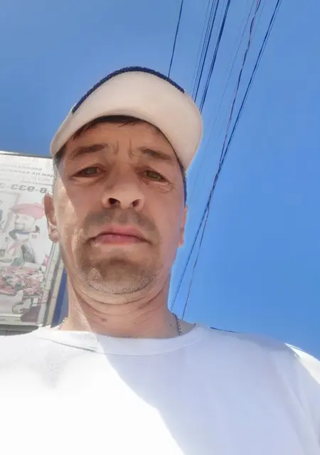 Димон из Новосибирска, мне 47, познакомлюсь для приятного времяпровождения