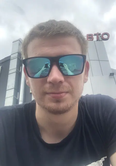 Дёма из Симферополя, ищу на сайте знакомства на одну ночь