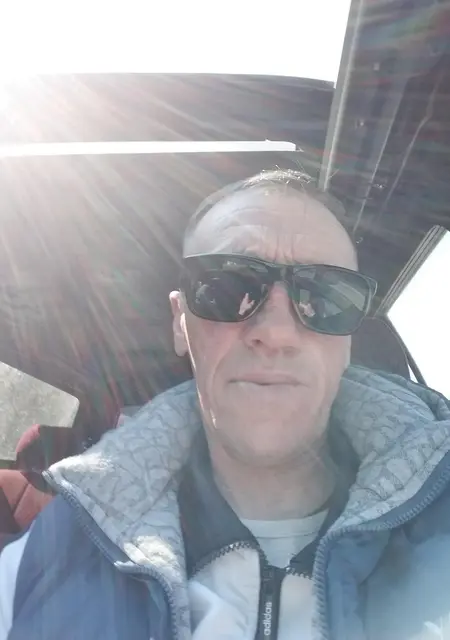 Я Эдуард, 49, из Южно-Сахалинска, ищу знакомства на одну ночь