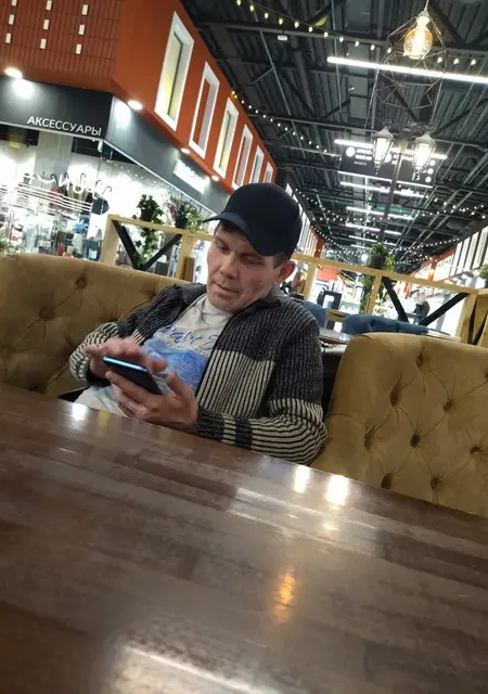 Александр из Жирновска, ищу на сайте знакомства без обязательств