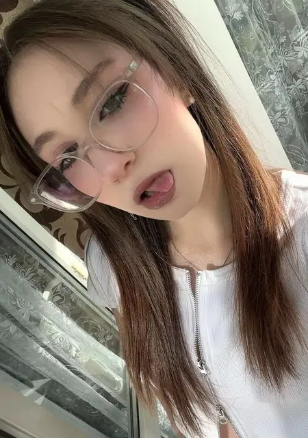 Я Юлия, 21, из Волгограда, ищу знакомство для вирта