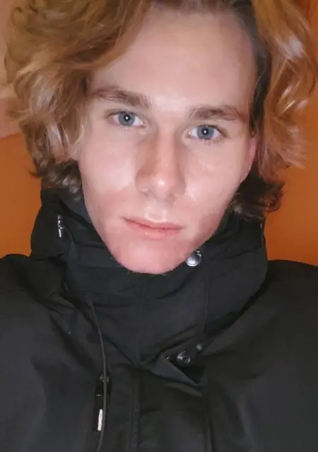 Я Ярослав, 18, знакомлюсь для вирта в Перми