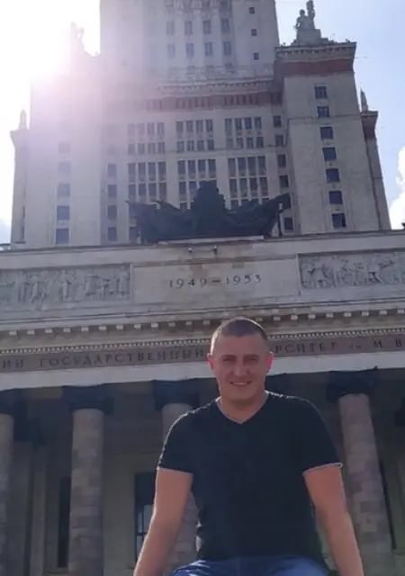 Артем из Москвы, мне 36, познакомлюсь для вирта