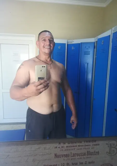 Я Андрей, 49, знакомлюсь без обязательств в Воронеже