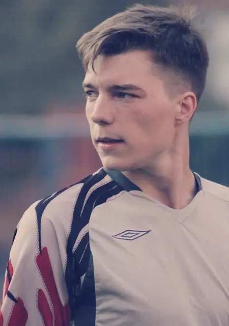 Я Дмитрий, 31, из Дзержинского, ищу знакомство для постоянных отношений