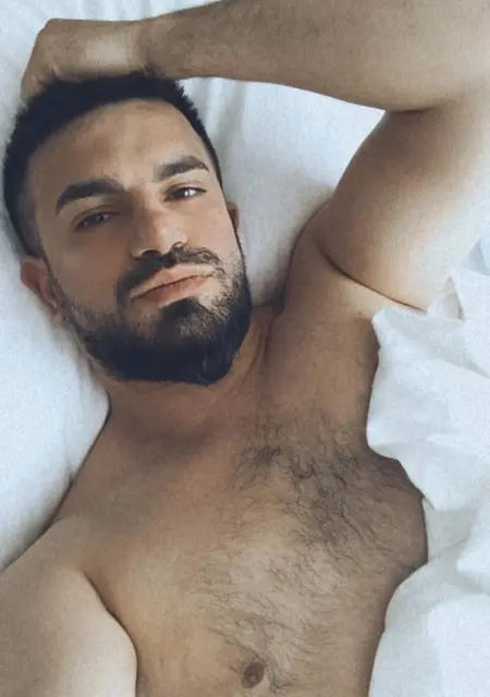 Артём из Элисты, мне 30, познакомлюсь на одну ночь