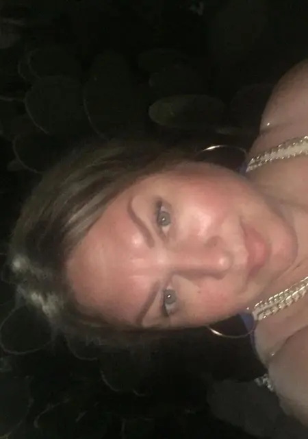 Я Оля, 48, из Сочи, ищу знакомства без обязательств