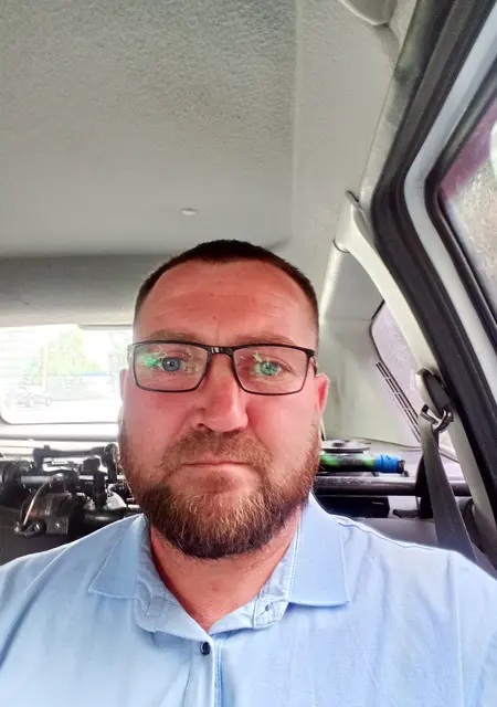 Леха из Челябинска, ищу на сайте знакомства на одну ночь