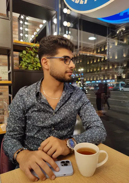 Я Хассан, 24, из Санкт-Петербурга, ищу знакомства без обязательств