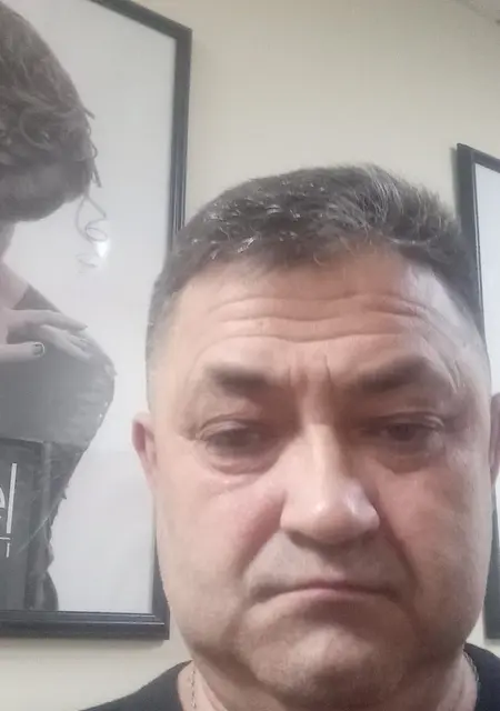 Эдгар из Омска, ищу на сайте открытые отношения