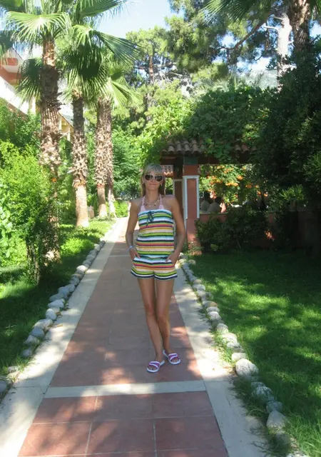 Я Катя, 42, из Перми, ищу знакомство для постоянных отношений