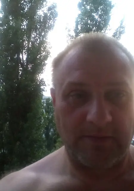Владимир из Воронежа, ищу на сайте знакомства на одну ночь
