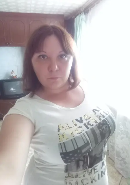 Кети из Красноярска, мне 35, познакомлюсь на одну ночь