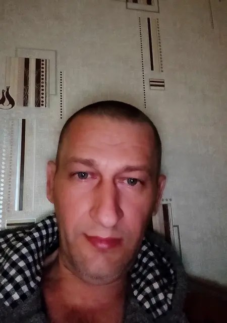 Я Димыч, 38, из Колпина, ищу знакомства без обязательств