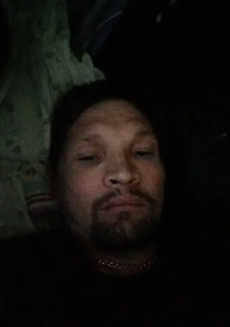 Я Евгений, 36, знакомлюсь на одну ночь в Петровом Вале