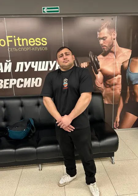 Антон из Екатеринбурга, ищу на сайте знакомства на одну ночь