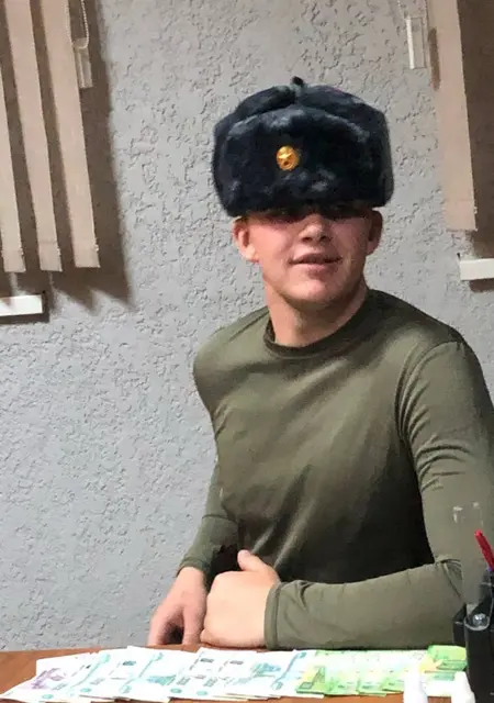 Ваня из Москвы, мне 22, познакомлюсь для общения