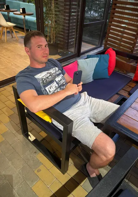 Дмитрий из Мегиона, ищу на сайте общение