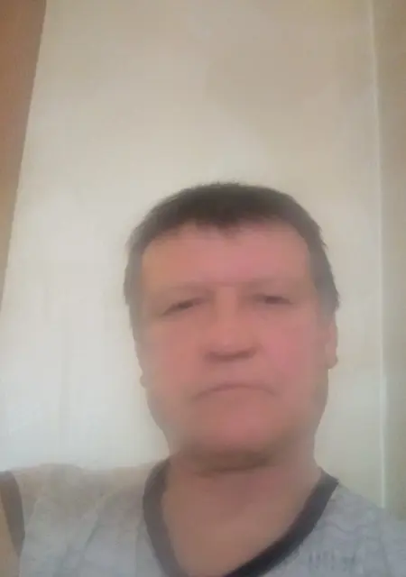 Роман из Воронежа, ищу на сайте знакомства на одну ночь