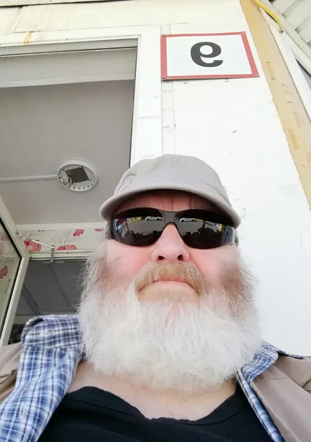 Юрий Поспелов из Екатеринбурга, мне 64, познакомлюсь без обязательств