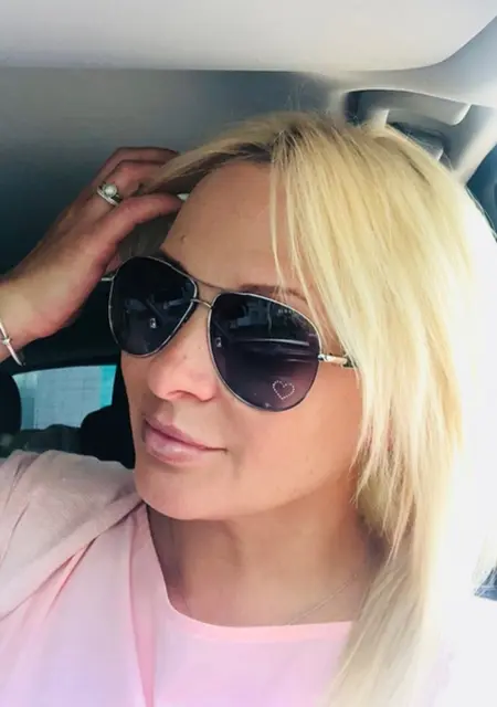 Я Эля, 46, из Мурманска, ищу знакомства на одну ночь